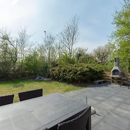 Amicable With Terrace Holiday home Callantsoog